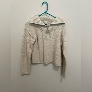 Universal Threads Quarter Zip Ssweater